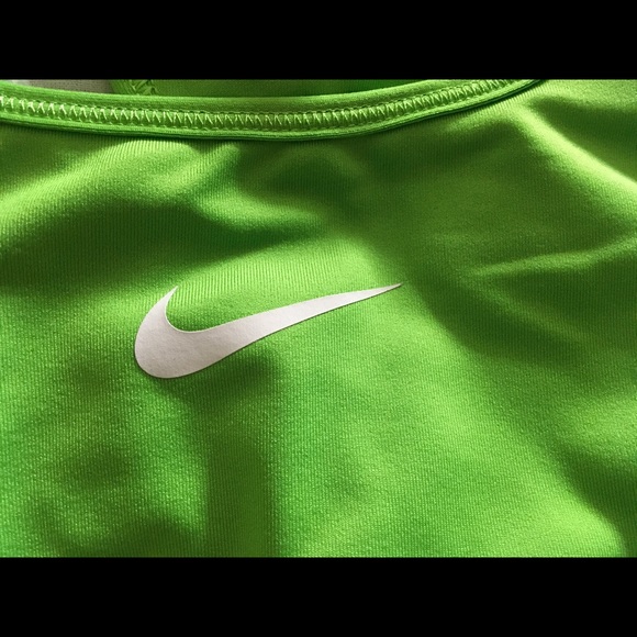 Small lime green Nike sports bra - Picture 3 of 6